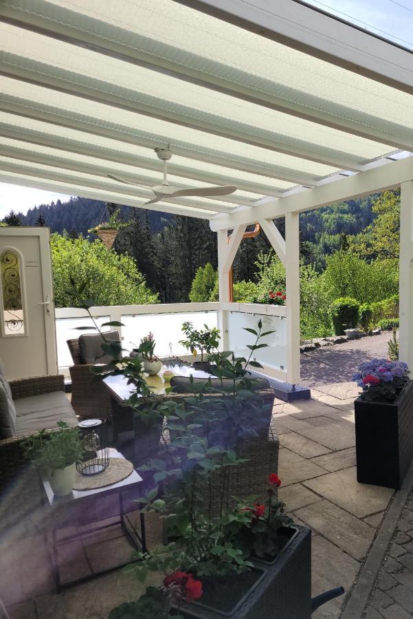 Gaestezimmer Haus Talblick 라우텐탈 외부 사진